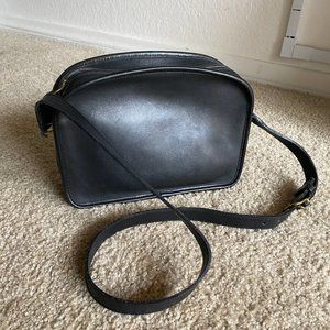 Vintage Coach camera crossbody leather bag